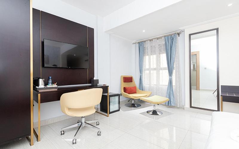 Hotel Le Figaro Douala Exterior photo