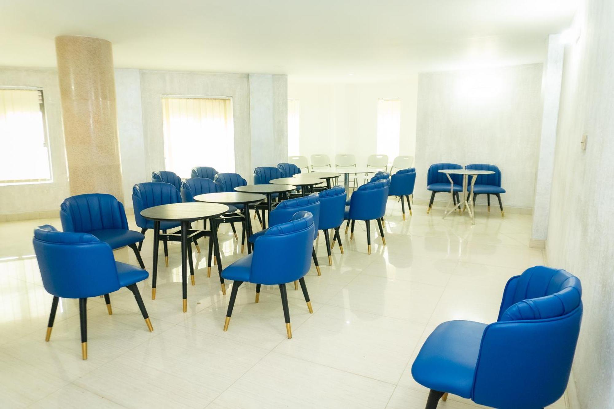Hotel Le Figaro Douala Exterior photo